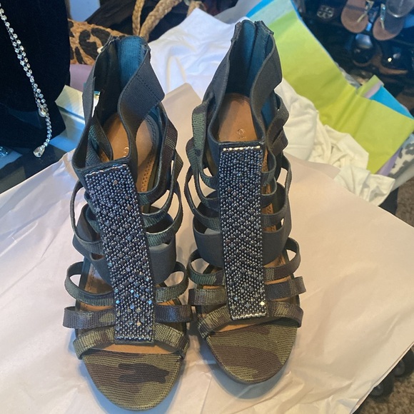 Gianni bini camo stilettos - Picture 2 of 5